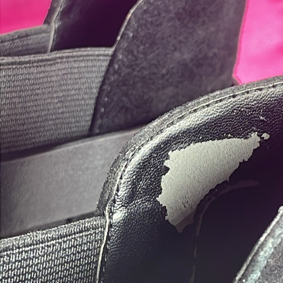 (E2) Charles David black suede heeled ankle boots with gold buckle detail Sz 8.5 - Picture 5 of 10